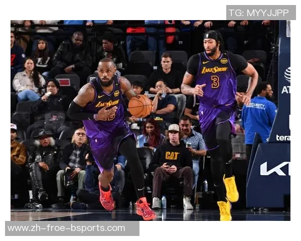 湖人新三巨子，合砍75分！詹姆斯回归，他真的要换人物了